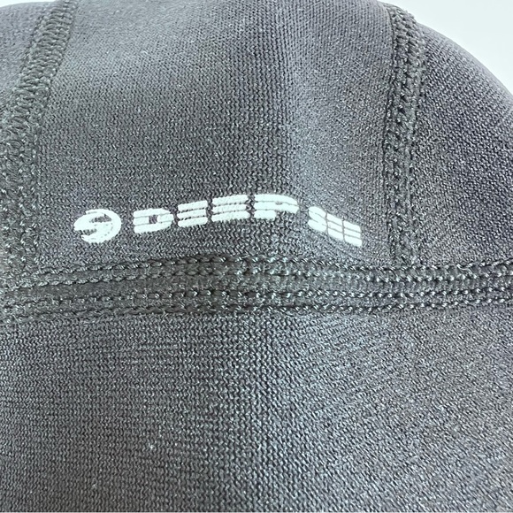 Deep See Scuba Seahood 1.5mm Black - Picture 6 of 6